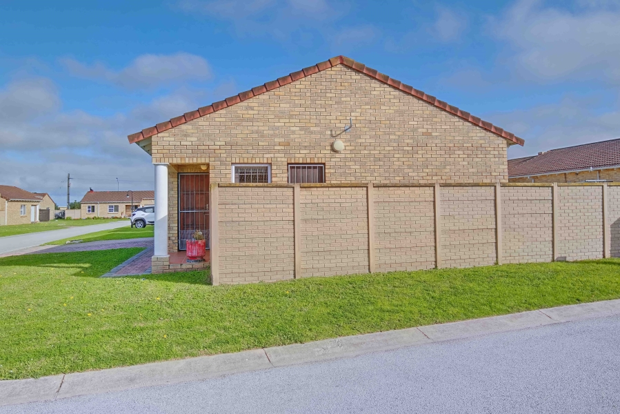 2 Bedroom Property for Sale in Parsonsvlei Eastern Cape
